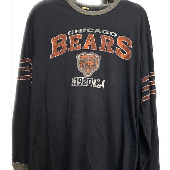 Gently worn, NFL Team Chicago Bears long sleeved shirt.  XL - Picture 1 of 2